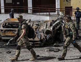 US halting some shipments of military aid to Ukraine