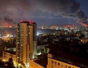 Trump evokes Russia sanctions after largest assault on Ukraine