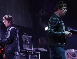 Fans converge as Oasis mega-tour kicks off