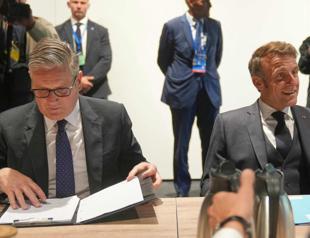 Migrants cast shadow on Starmer-Macron summit