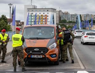 Poland reinstates border control with Germany