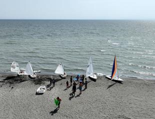 Van Lake hosts new wave of young sailing enthusiasts