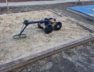 Turkish firms unveil mine-detecting robot at IDEF 2025