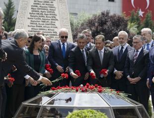 Turkish politics hail resistance to foiled coup