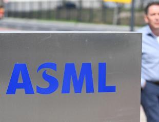 Dutch tech giant ASML sees profits rise but warns on 2026