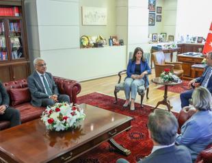 DEM Party delegation meets CHP leader over peace bid