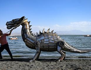 Iranian sculptor builds ‘Van Lake Monster’