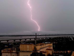 Lightning strikes kill 33 people in eastern India