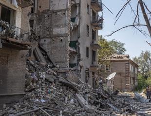 Ukraine proposes fresh peace talks with Russia next week