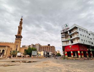 Sudan PM vows to rebuild Khartoum on first visit to capital