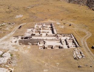 Tripolis villa reveals elite lifestyle