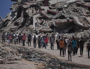 Nearly 100 killed in Gaza by Israeli fire while seeking aid