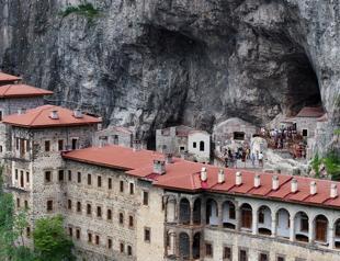 Sümela Monastery draws crowds with blend of history, landscape