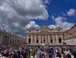 Vatican reports good profit on investments and real estate