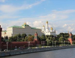 Kremlin says committed to peace in Ukraine after Trumps new deadline