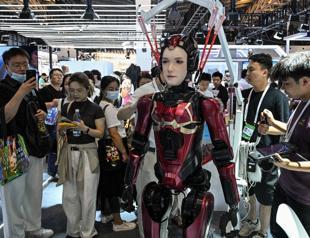 Marathon at F1 speed: China bids to lap US in AI leadership