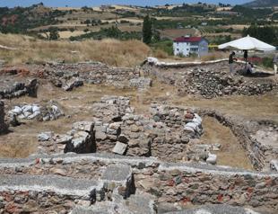 Seljuk and Roman layers come to light in ancient Komana