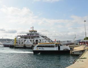 Bosphorus’ key vehicle ferry route marks final voyage
