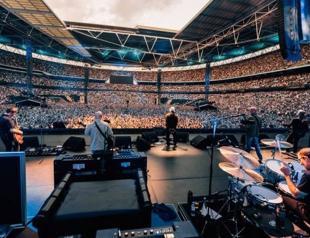 Man dies after falling at Oasis gig in London