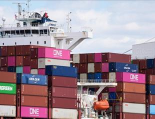 US pharma, chip tariffs incoming as trade war widens