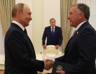 Trump says envoys meeting with Putin was highly productive