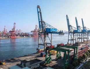 Higher US tariffs take effect on dozens of economies