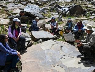 Van to register, protect prehistoric rock carvings found at 3,000 meters