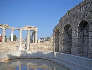 Water flows again after 1,900 years in Roman bath at Stratonikeia