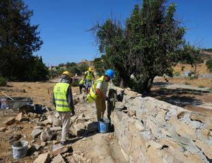 Cypriots join forces to restore cemeteries in bid to rebuild trust