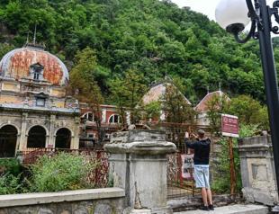 Volunteers battling to save Romanias cultural treasures