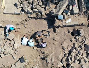 Temple dedicated to Demeter unearthed in Aigai