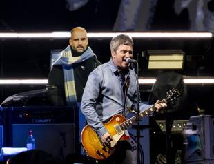 Oasis kicks off North American tour in Toronto