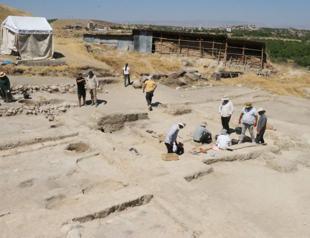 Walls of Arslantepe damaged in earthquake under restoration