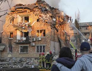 Deadly Russian attack kills 18 in Kiev, raising fears for peace talks