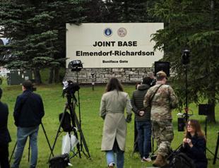 US to limit stays of students, journalists