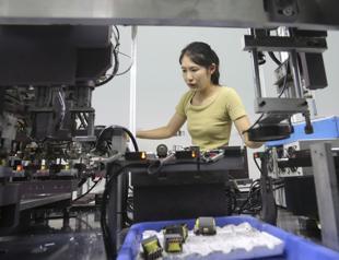 China factory activity shrinks for fifth month in a row