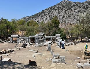 Remarkable finds mark end of 2025 excavations at Phoenix ancient city