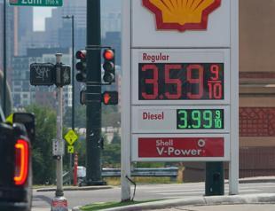 Brent drops over $4 in August after three-month rally