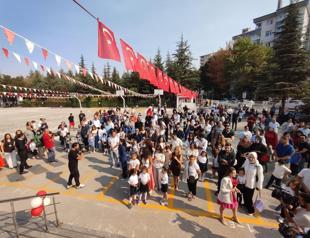Schools across Türkiye kicks off orientation week for first grades