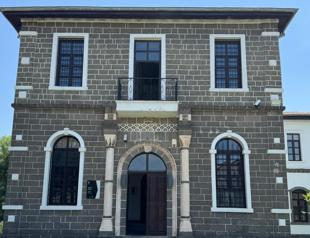 Diyarbakır’s Atatürk Museum shines as world’s only obsidian-clad structure
