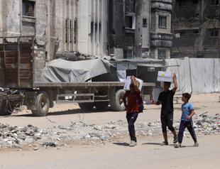 Aid airdrops over Gaza suspended: Jordanian official