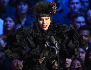 MTV Awards celebrates music icons with Gaga, Carey, Martin