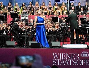 Vienna State Opera opens season with free, all-star gala concert