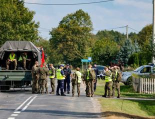 Tusk vows to press ahead with military modernization