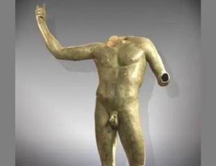 New York court issues arrest warrant for collector of looted Anatolian statue