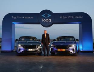 Erdoğan receives Turkish EV maker Toggs new fastback model T10F