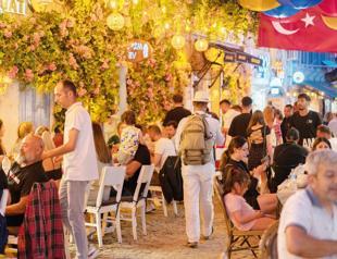 Restaurants battle rising costs and ‘price gouging’ criticism