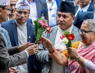 New Nepalese PM vows to end corruption