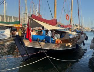 Bodrum’s famed sponge diver sets out on symbolic 1,000-mile voyage
