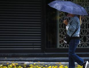 Chilly shift grips Türkiye as rain clouds gather